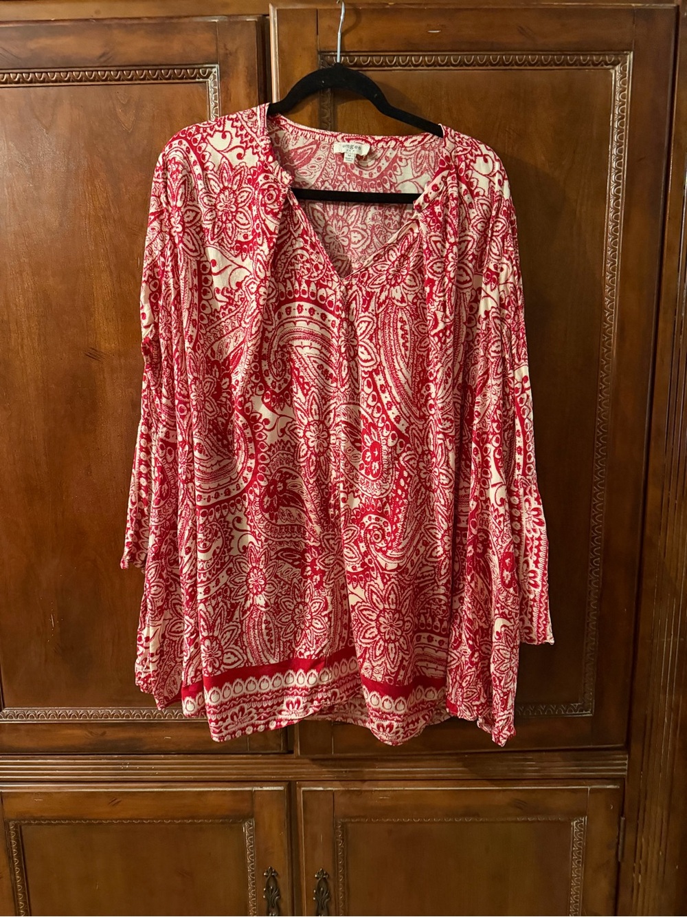 Umgee Women's Red Paisley V-Neck Long Sleeve Top